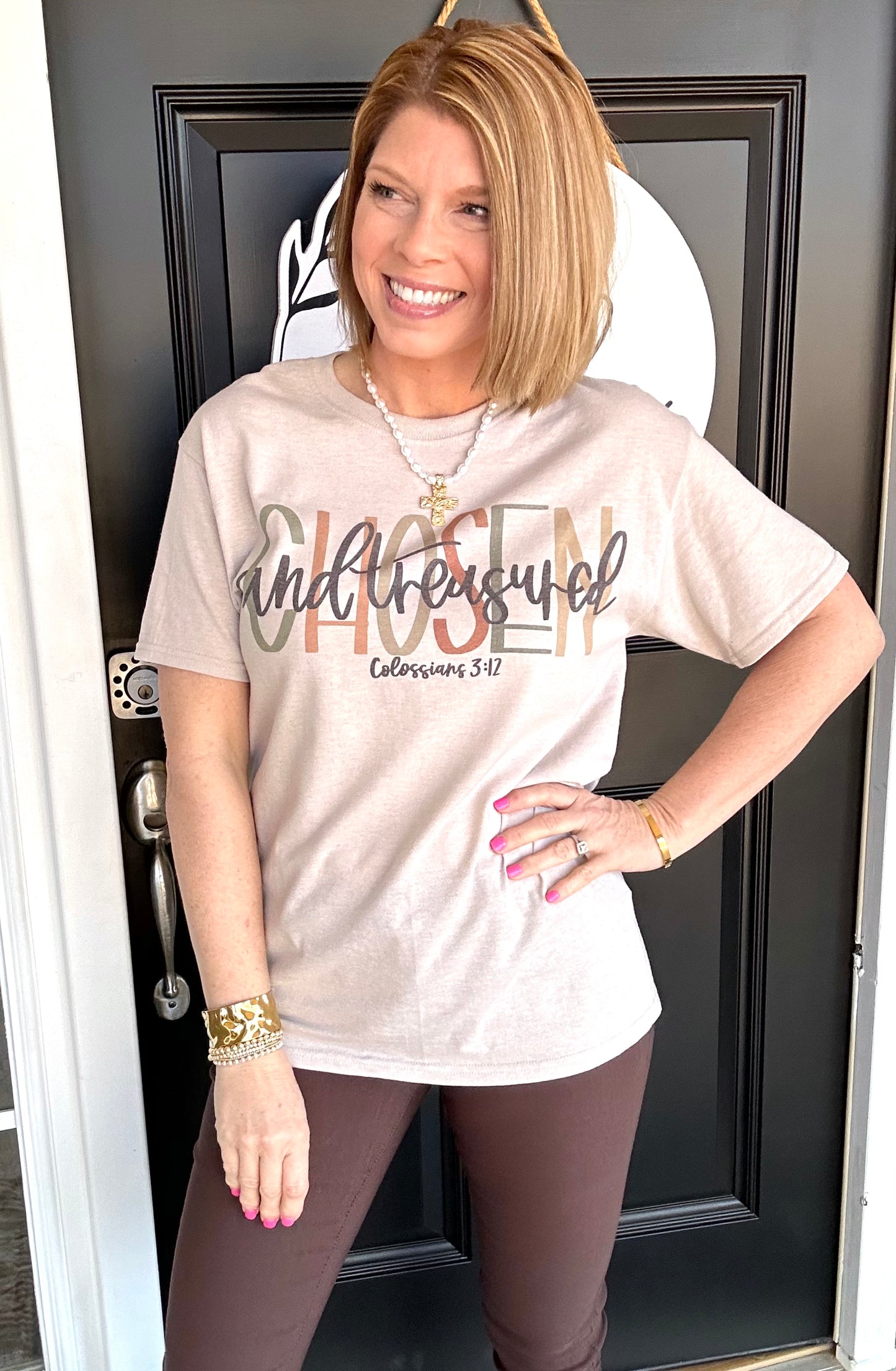 *LAST ONE* Chosen & Treasured Tee | Tan