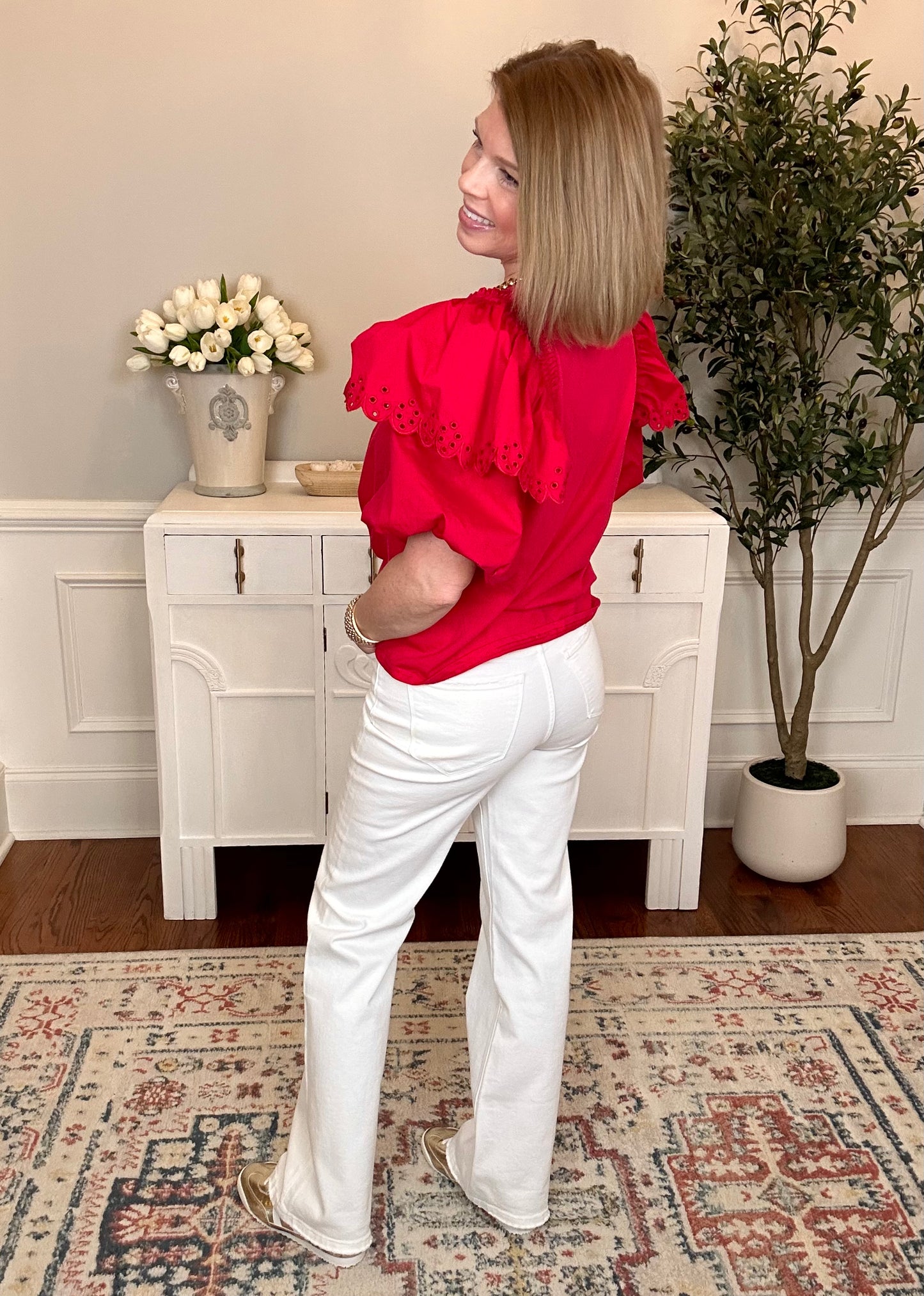 *LAST ONE* Leslie 90’s Vintage Flare | White