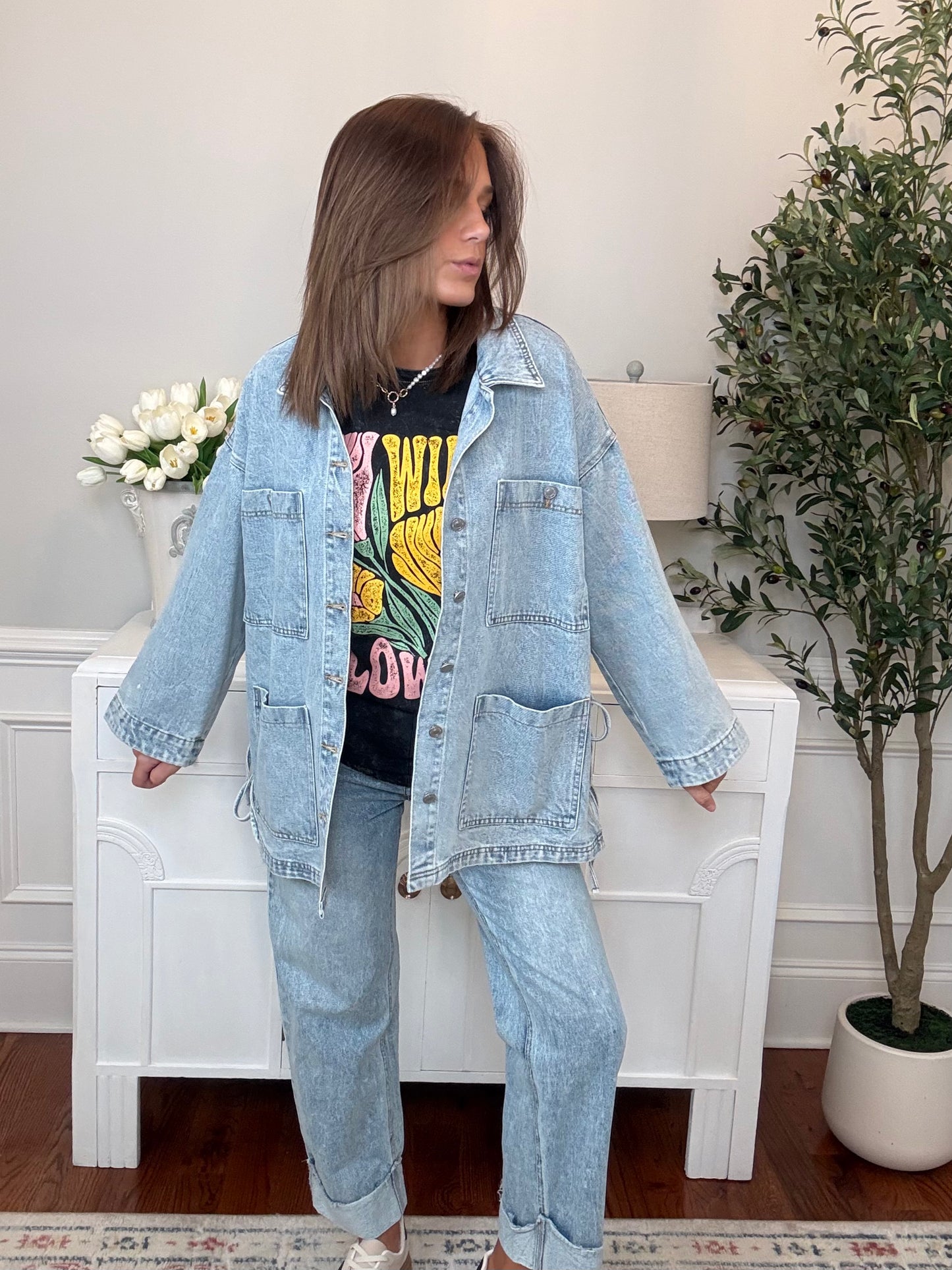 Wild Flower Mineral Wash Tee | Charcoal Gray