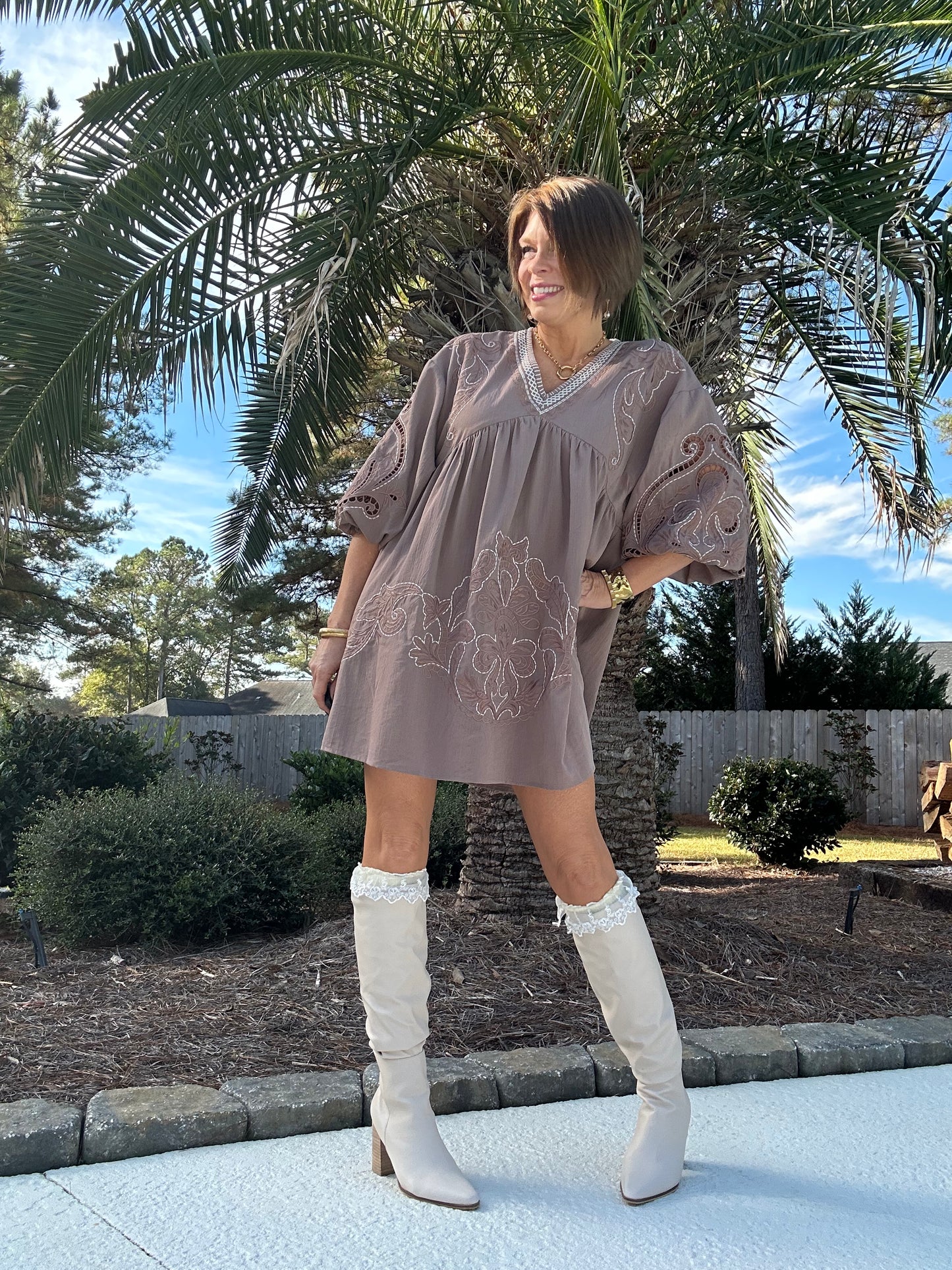 The Ellie Embroidered Mini | Mocha